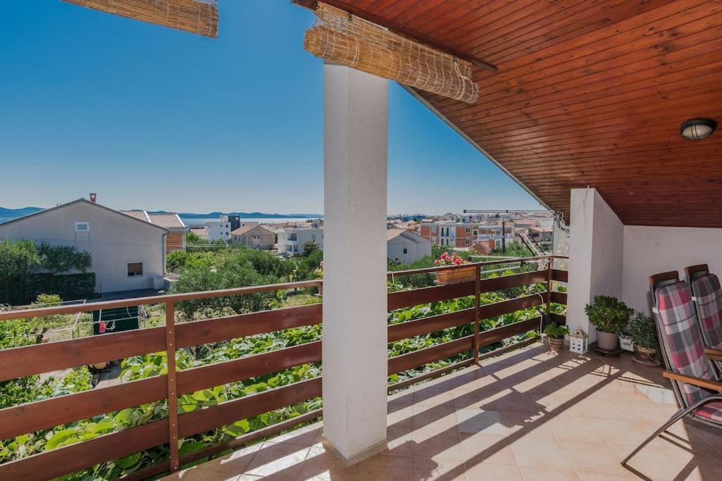 Apartment Roko - Up To 4 People With Free Parking Задар Екстериор снимка